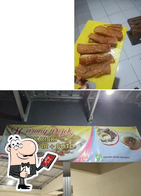 Warung Pojok Pak Riski (Nasi Lawar + Soto)