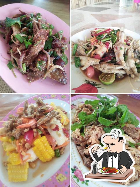 ร้านส้มตำสามแยกปากหมา