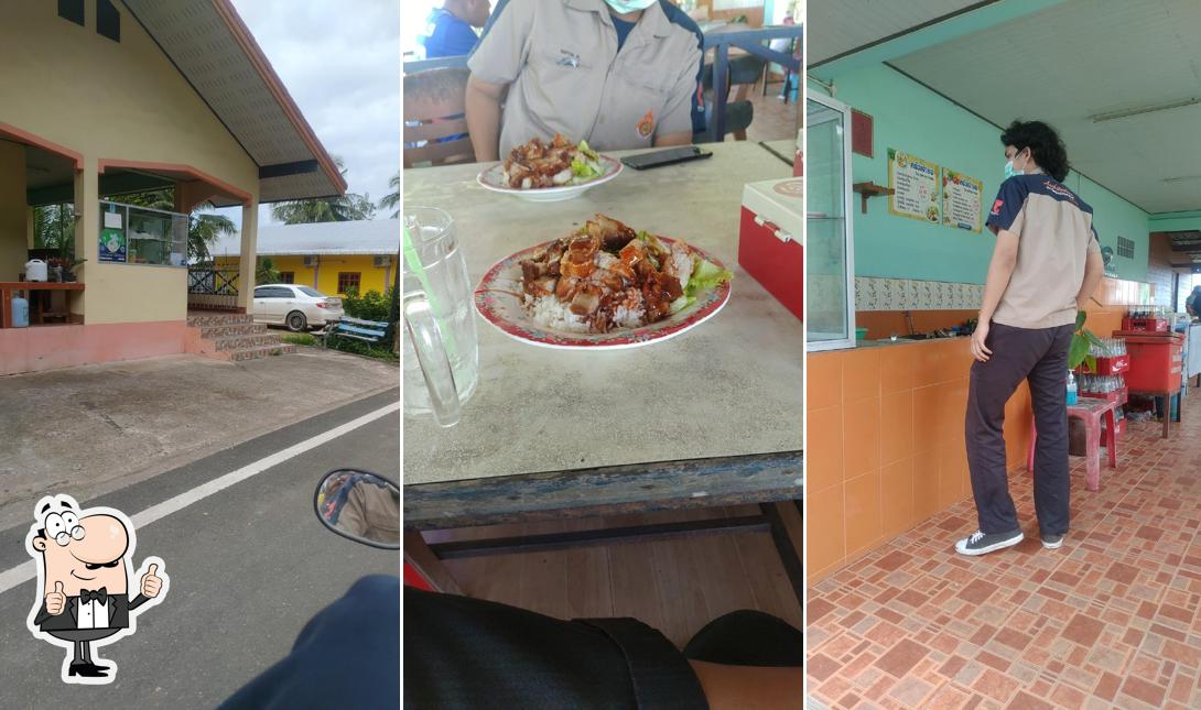 ร้าน ก๋วยเตี๋ยวเรือ อาหารตามสั่ง ข้าวหมูแดง