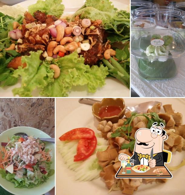 Jackfruit Café, for Delicious Coffee & Delicious Pork Legs