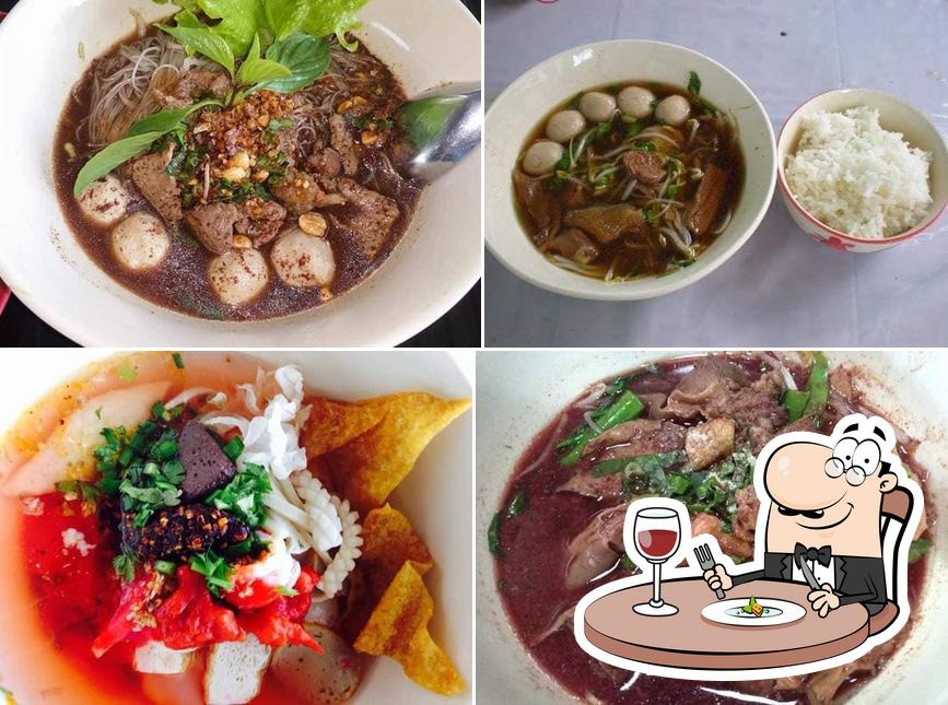 ก๋วยเตี๋ยววังชะโอนค่ายเทพ