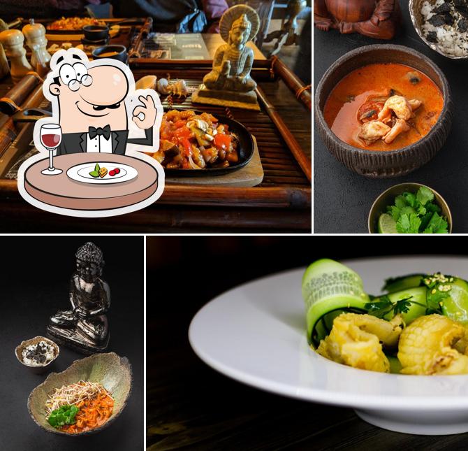 Еда в "The Buddy Cafe"