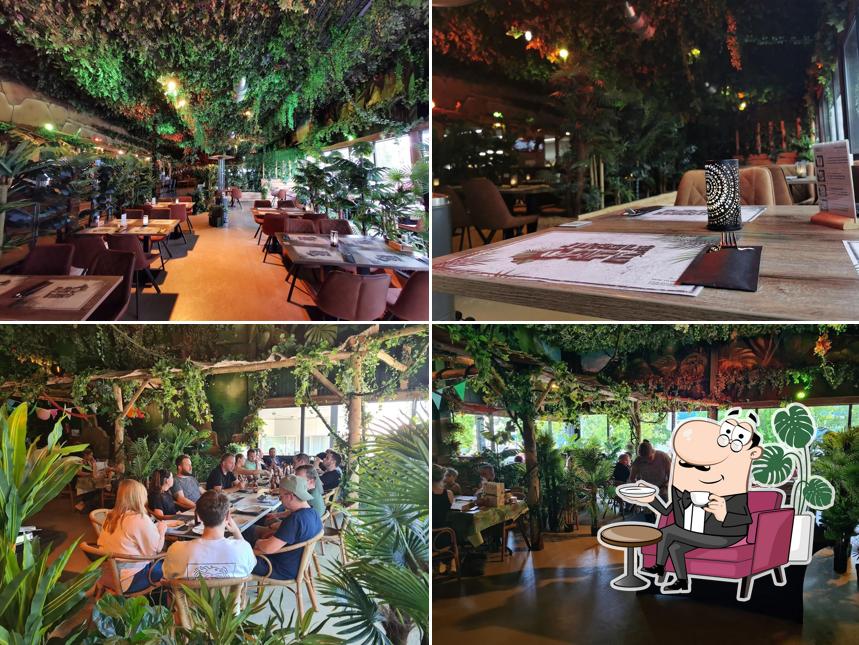 Jungle café