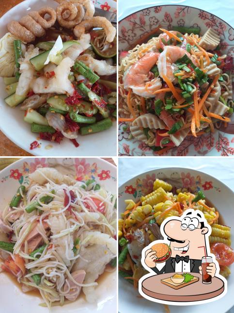 ร้าน 2 โบว์ นัส+กี้ ตำแซ่บ