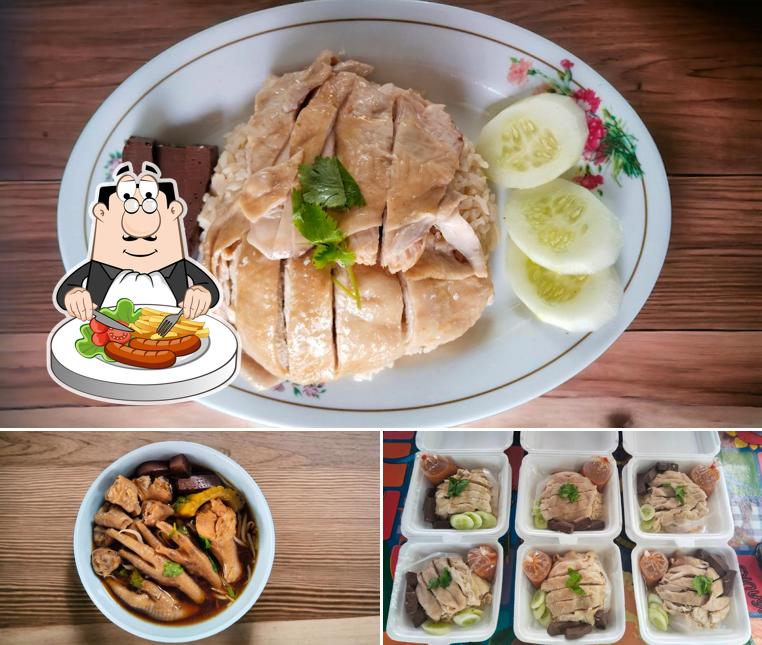 ก๋วยเตี๋ยวไก่มะระ ข้าวมันไก่