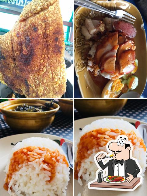 ร้านต้มเลือดหมูตำลึง ป้าผินเจ้าเก่า (ร้านอยู่ในซอย)
