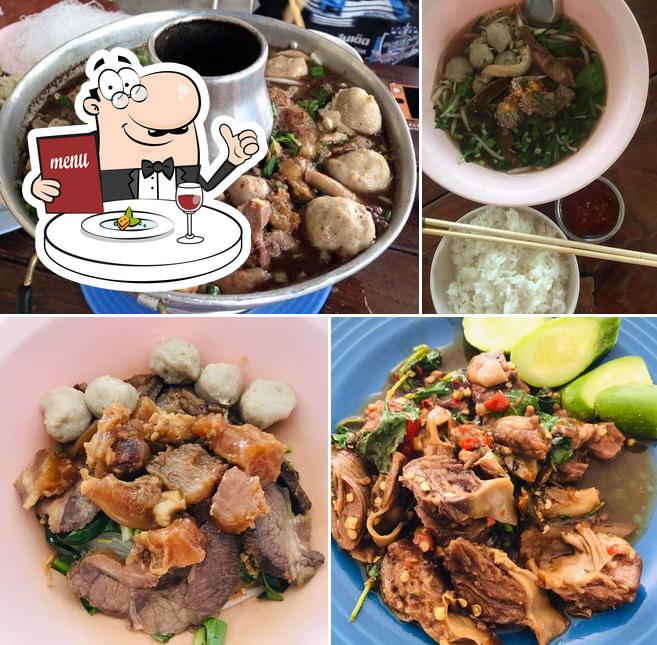 ร้านใบเตยก๋วยเตี๋ยวเนื้อตุ๋น-หมูตุ๋น