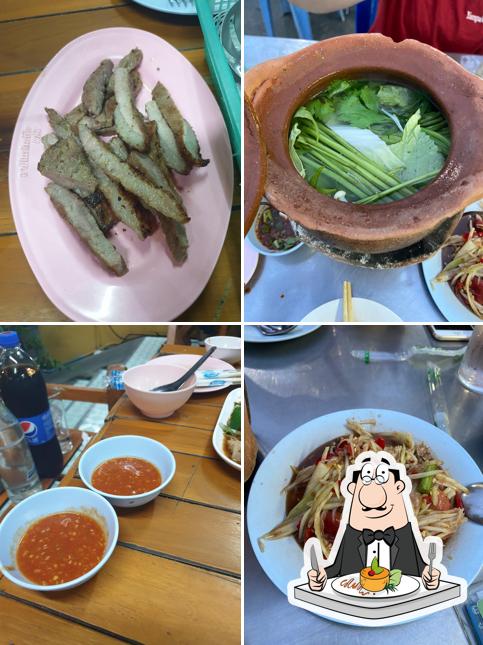 ลาบยโส-จิ้มจุ่ม @ สะพานแดงคลองหนึ่ง