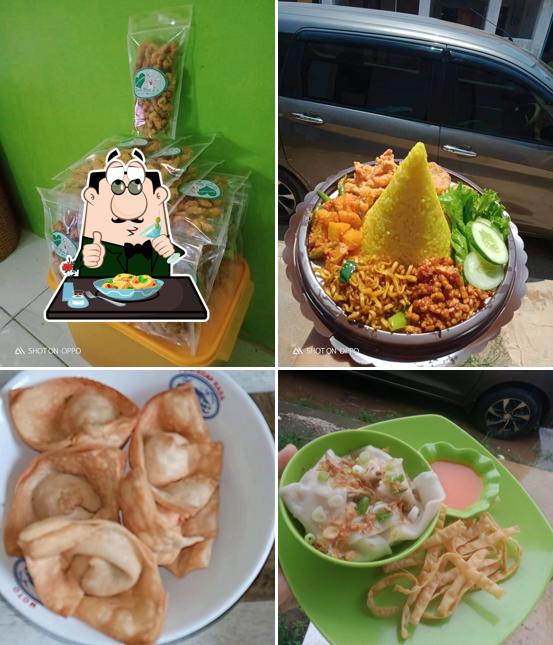Pangsit bontel Mimi Egi