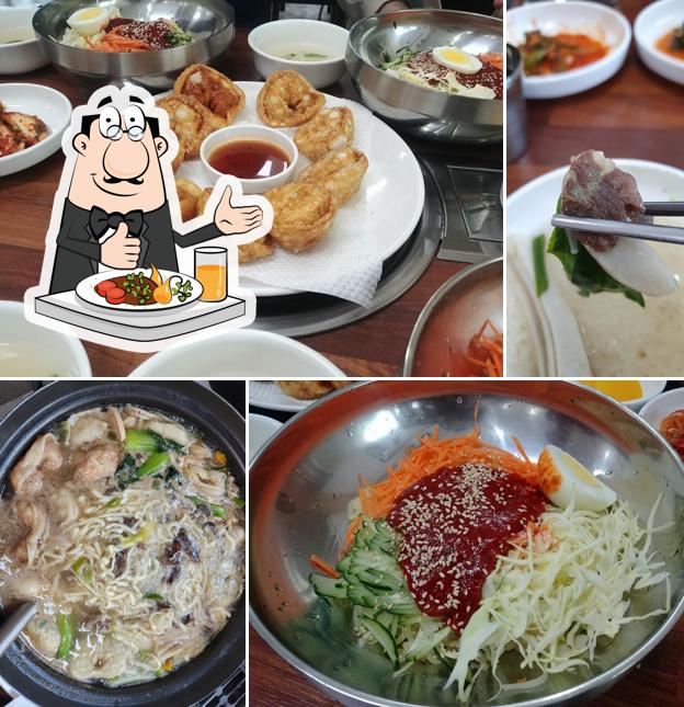 이석만두전골.해물칼국수