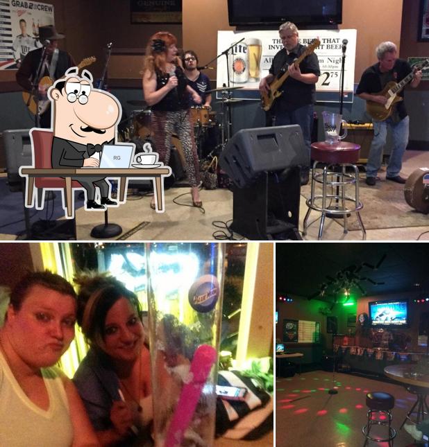 Back Court Bar & Grill