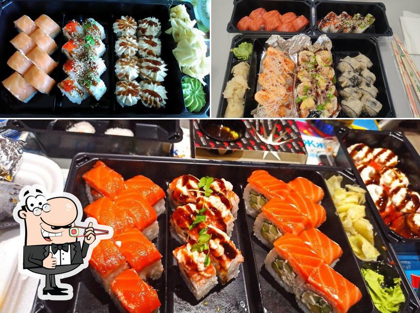 В "Friends Фуджах суши" подают суши и роллы