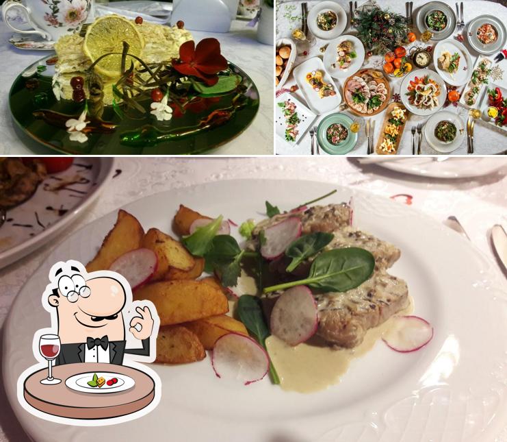 Блюда в "12 Стульеве"