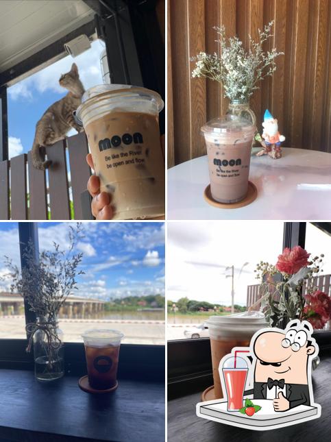 Moon Cafe&Bistro