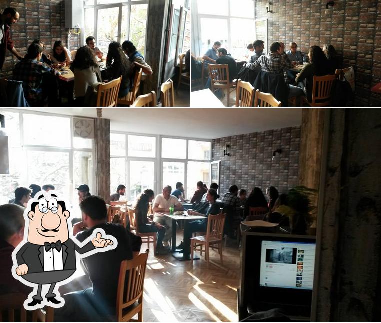 Patika Book Cafe