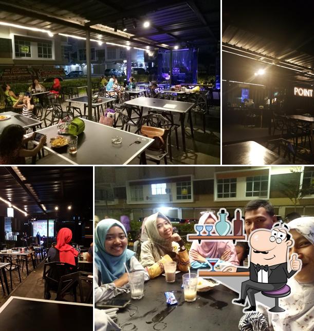 Point Cafe & Foodbar