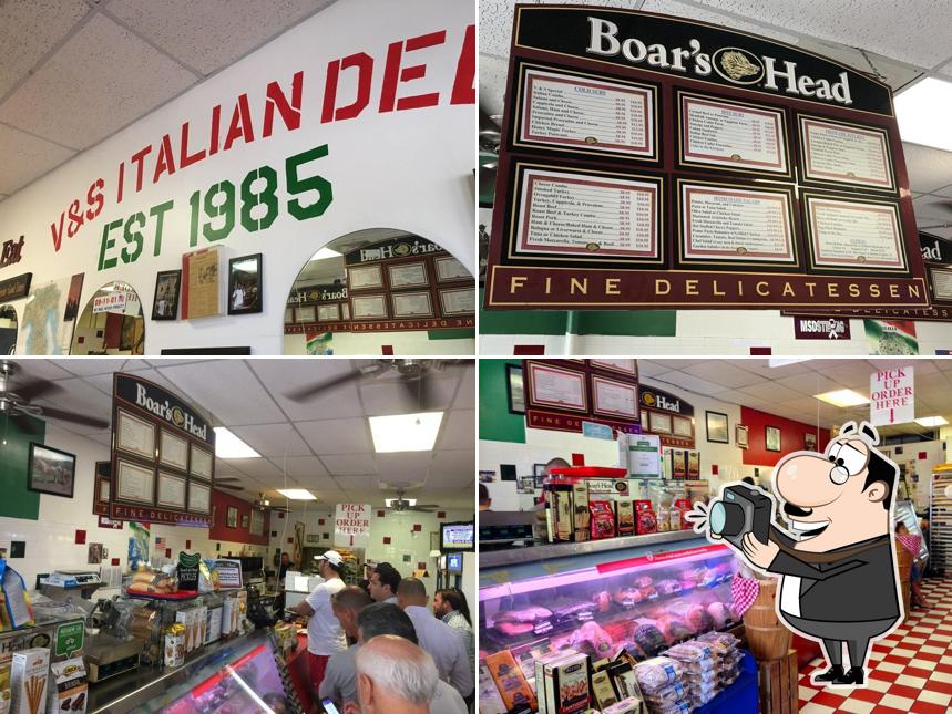 V & S Italian Deli