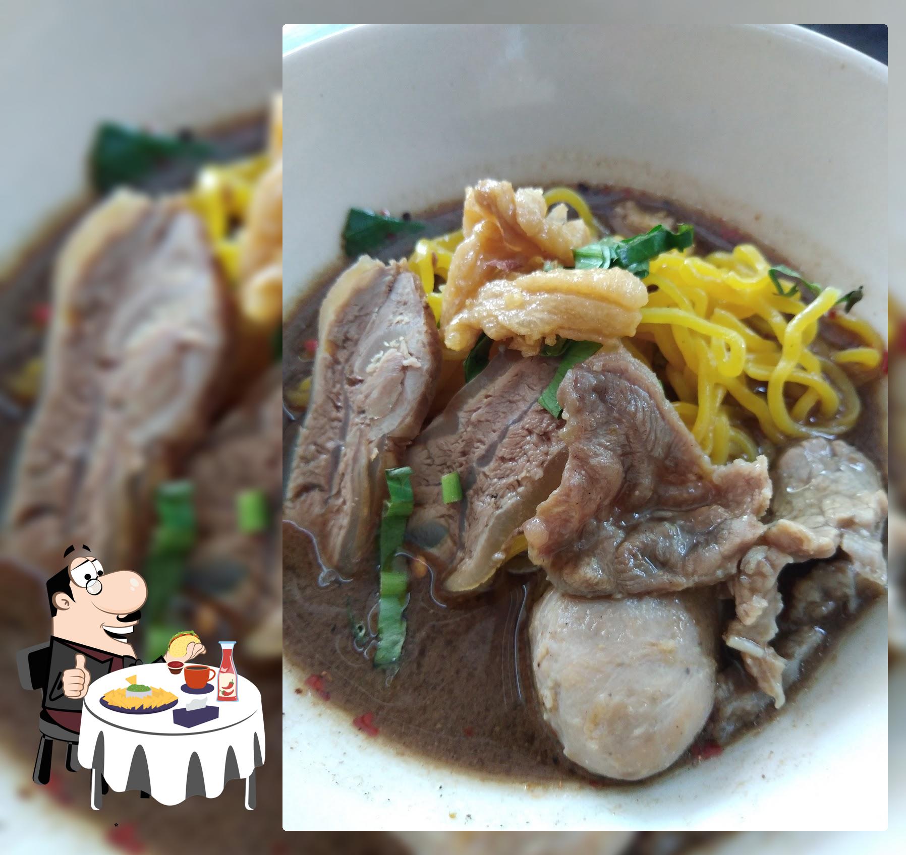 ก๋วยเตี๋ยวเรือ ช.โชคชัย หลัง ม.เก่า มหาสารคาม