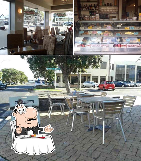 Emi Deli