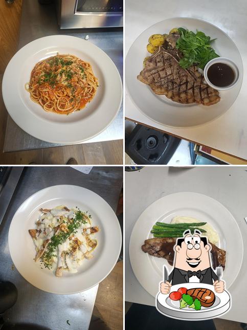 El Arca Bar & Grill