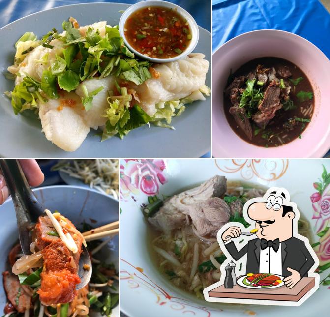 ก๋วยเตี๋ยวโบราณ (สุโขทัย) อาหารตามสั่ง