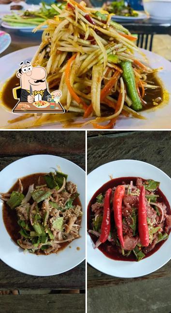 ร้านอาหารอีสาน&ก๋วยเตี๋ยวเรือ