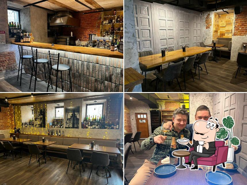 Забронируйте столик в "Практика by Ast"