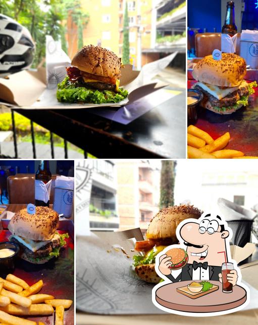 Oculto burger y polas