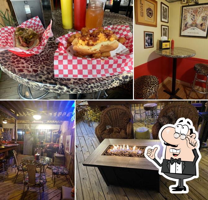 Frankie's Dawg House