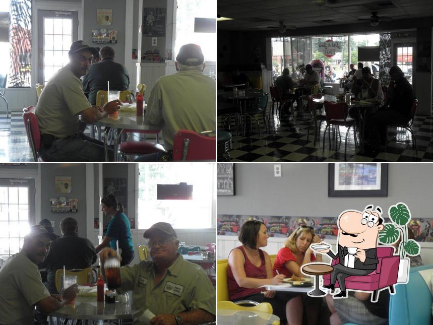 Deb & Jen's Diner