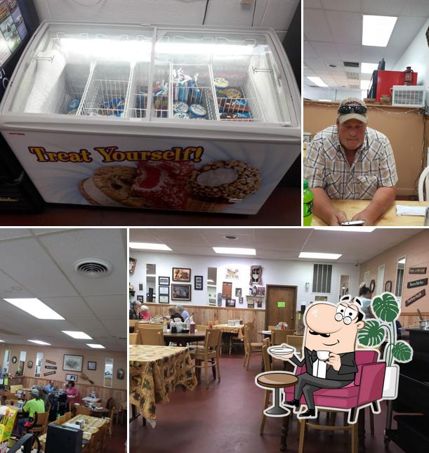 Wayne & Nancy Family Restaurant