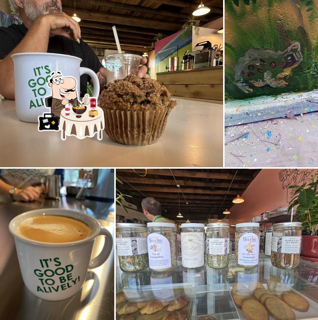 Lively Iris Bakery Cafe & Creative Lounge