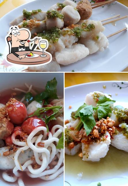 ร้านชายสี่บะหมี่เกี๊ยวฉวาง