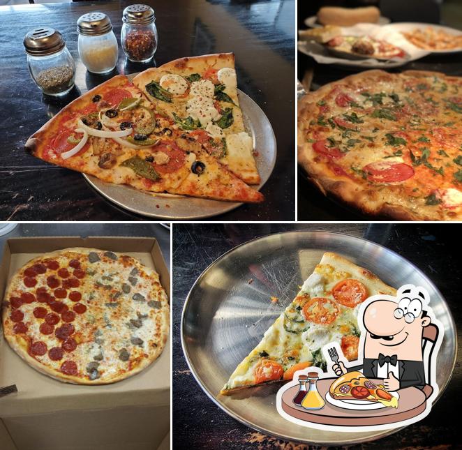 Rico's Pizzeria of Lakewood Ranch