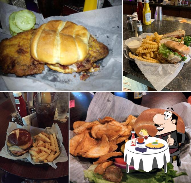 Damon's Sports Bar & Grill