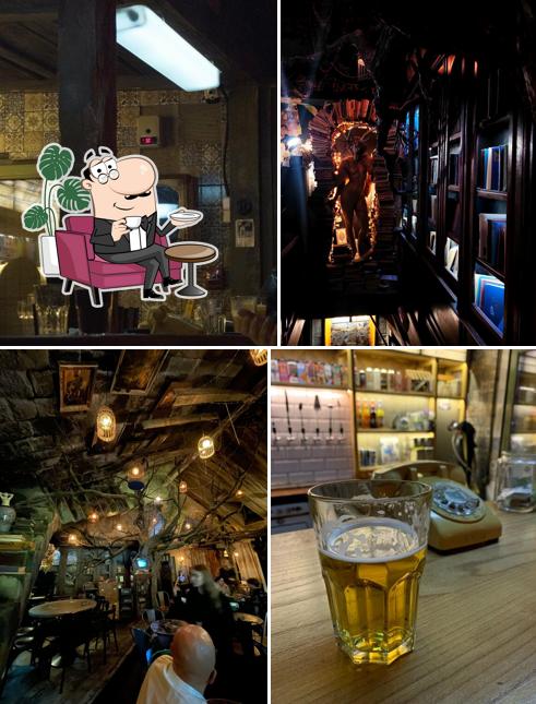 Посмотрите на внутренний интерьер "Дома, в Котором Pub"