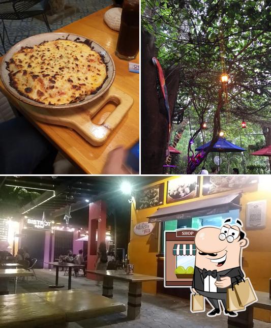 Patio de Comidas Girardot