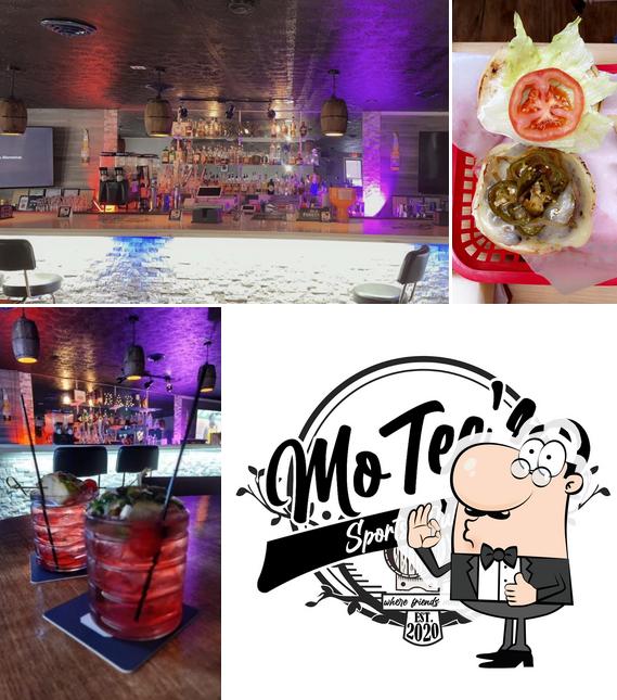 MoTee'z Sports Pub