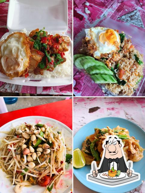 ก๋วยเตี๋ยวริมชล เจ๊หน่อยเจ้าเก่า