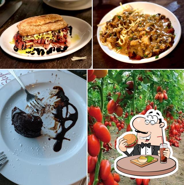 Fantini's Italian Restaurant featuring New Haven Style Apizza