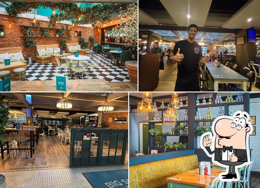 The Oceanic Pub & Kitchen