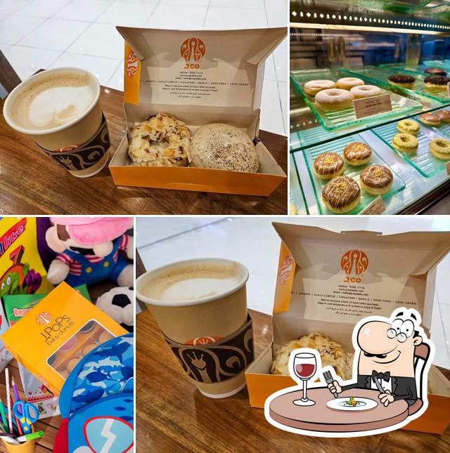 J.CO Donuts and Coffee جي كو