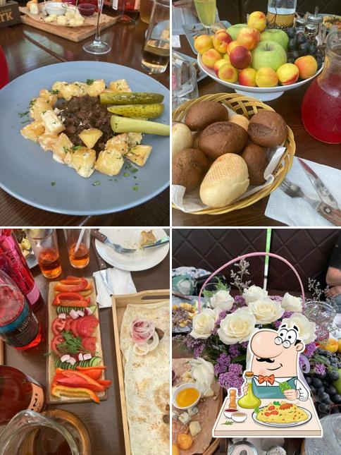 Еда в "Park Dance&Grill"