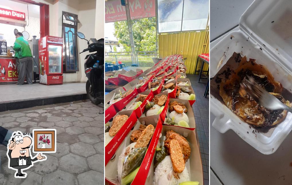 Ayam EKSIS
