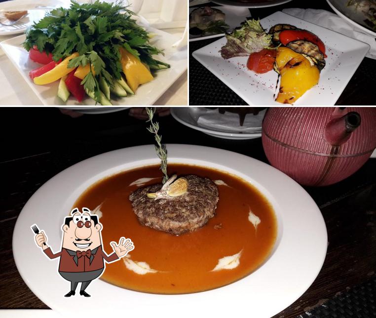 Блюда в "Сытом Лосе"