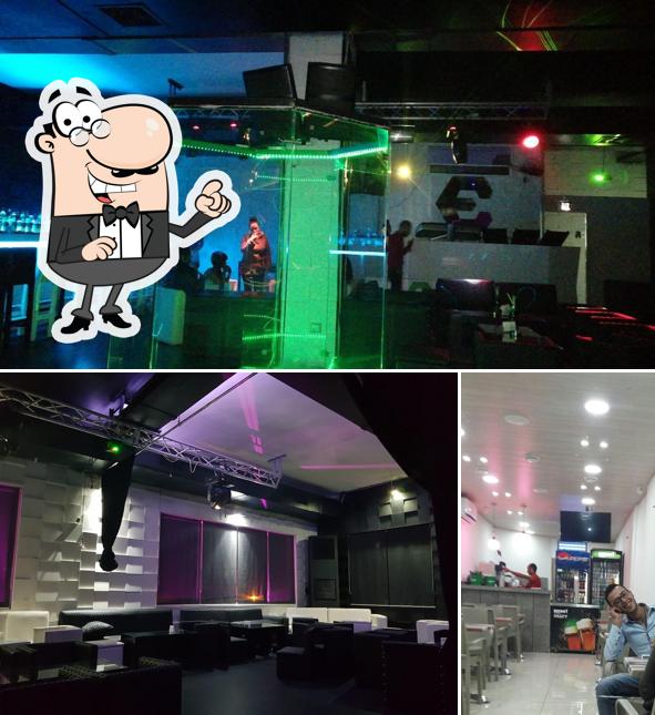 CAFE BAR
