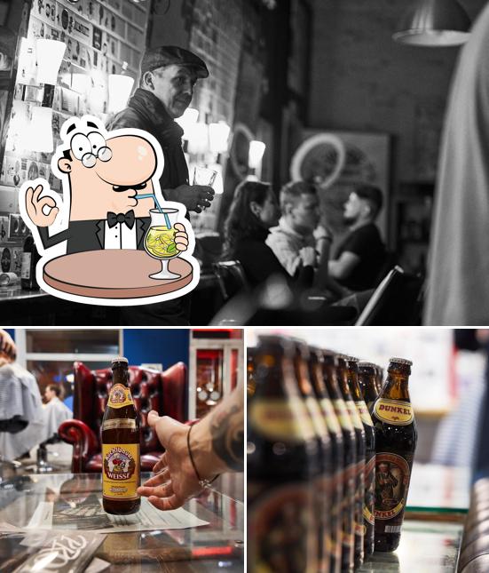 Фото, на котором видны напитки и барная стойка в Barber Otto