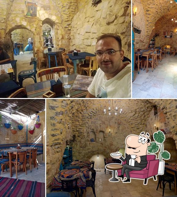 Alexandrian Café