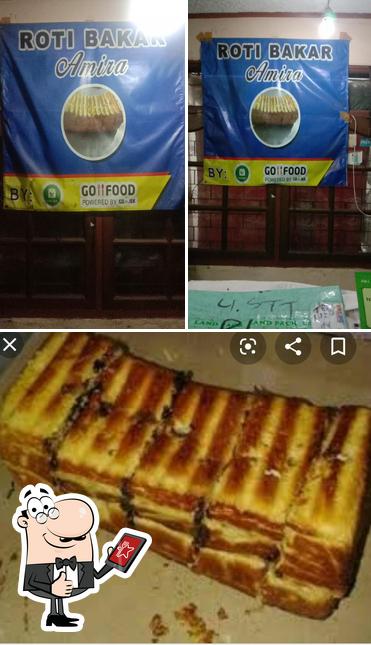 Roti bakar Amira