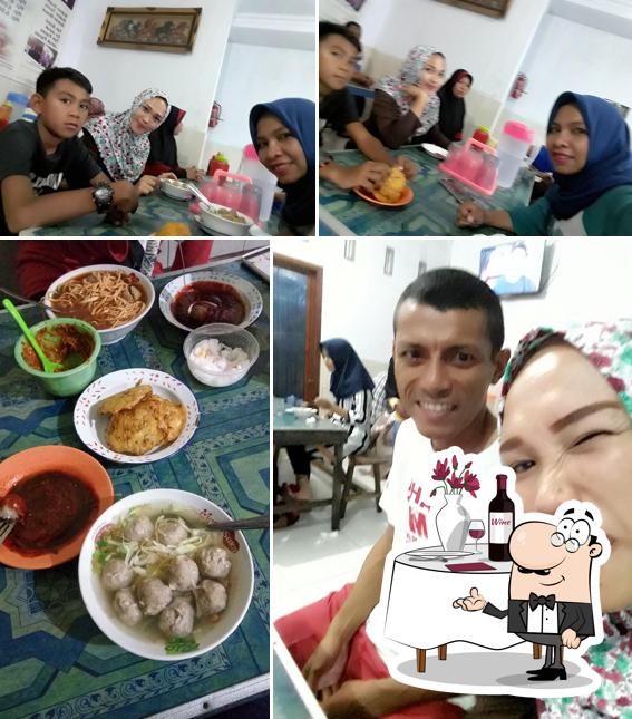 Bakso Tenda Biru